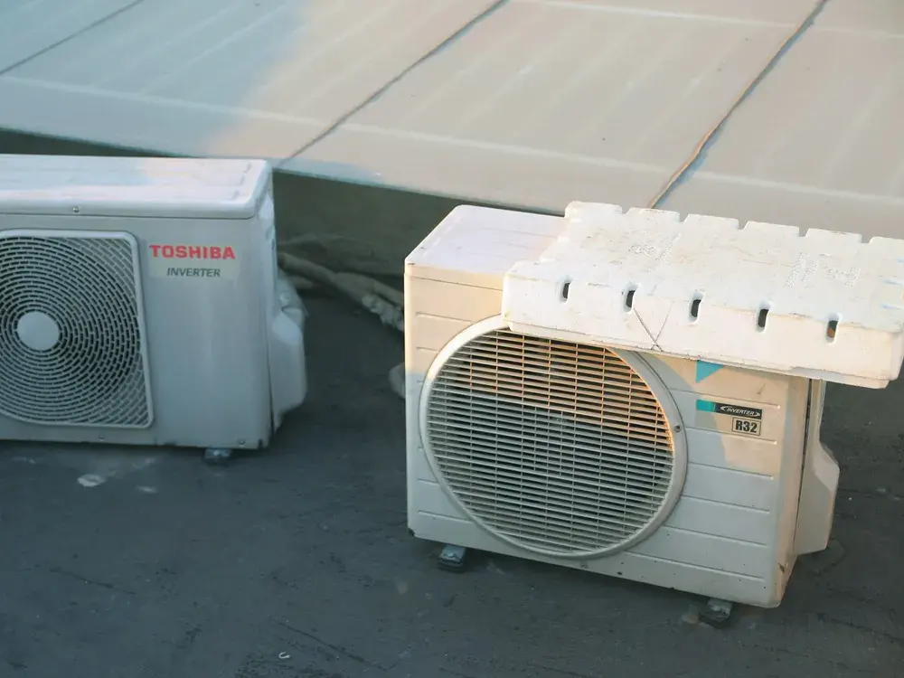 Aging air conditioner units due for replacement in Los Angeles, CA