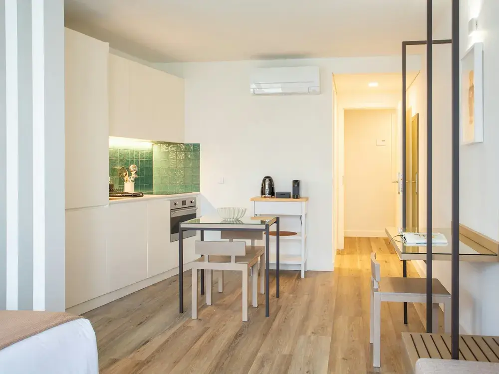 Compact Los Angeles studio space kept comfortable by a ductless mini-split